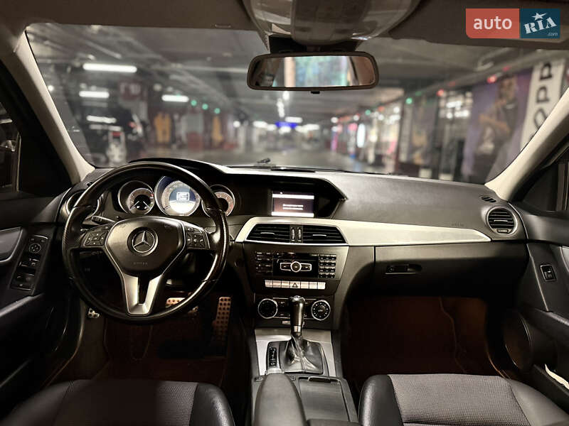 Седан Mercedes-Benz C-Class 2011 в Харкові фото 30 Седан Mercedes-Benz C-Class 2011 в Харкові