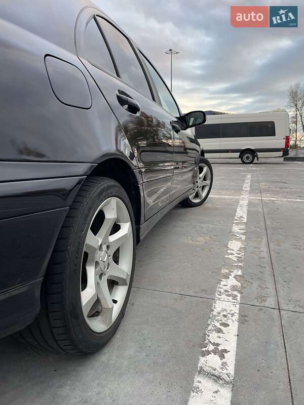 Седан Mercedes-Benz C-Class 2006 в Києві фото 2 Седан Mercedes-Benz C-Class 2006 в Києві
