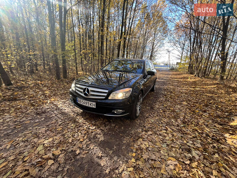 Седан Mercedes-Benz C-Class 2010 в Вінниці фото 37 Седан Mercedes-Benz C-Class 2010 в Вінниці