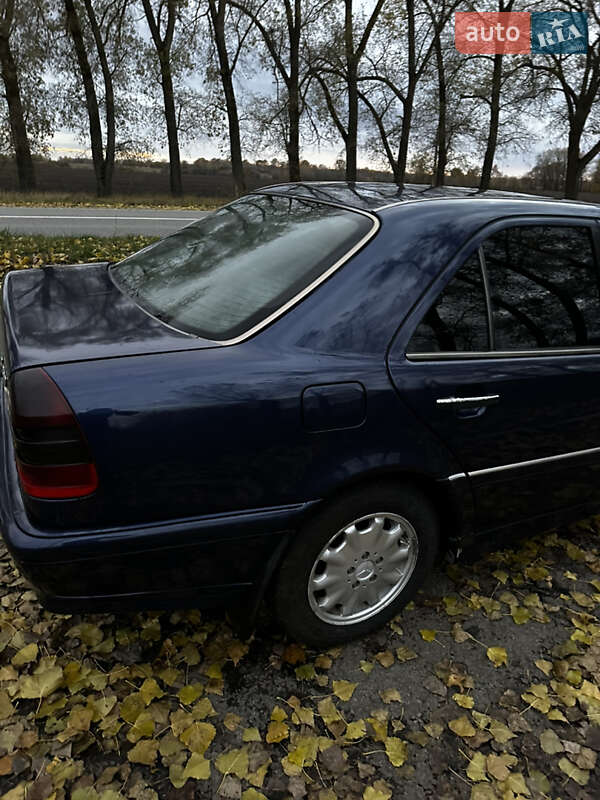 Седан Mercedes-Benz C-Class 1997 в Ромнах фото 11 Седан Mercedes-Benz C-Class 1997 в Ромнах