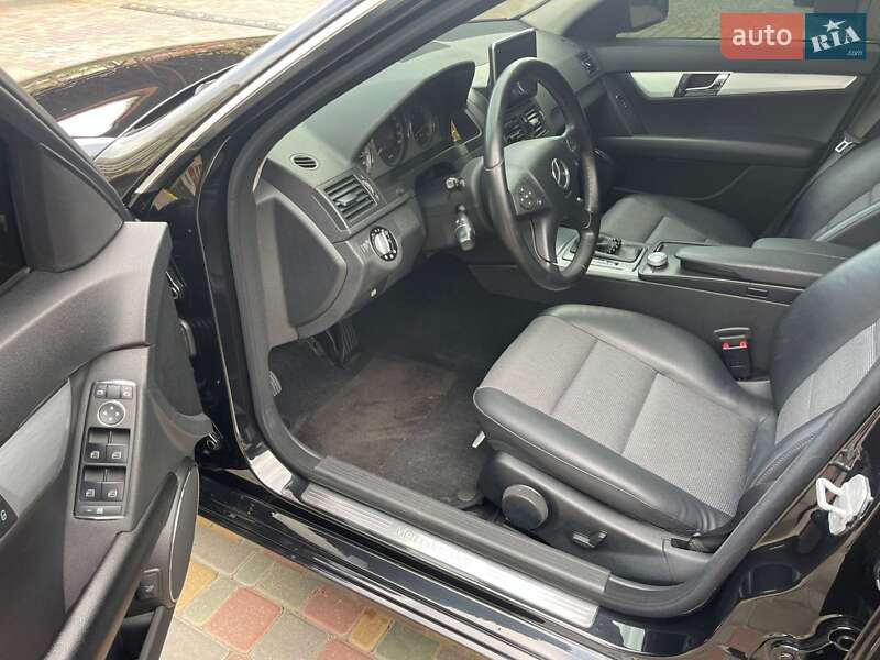 Седан Mercedes-Benz C-Class 2008 в Одессе
