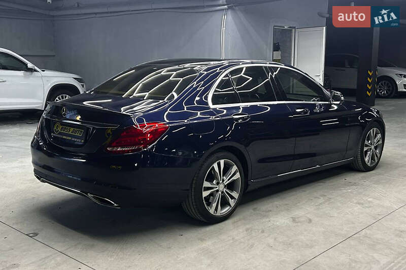 Седан Mercedes-Benz C-Class 2015 в Чернівцях
