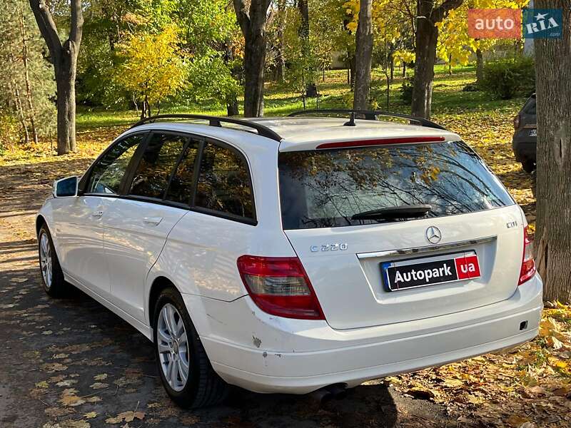Универсал Mercedes-Benz C-Class 2010 в Киеве