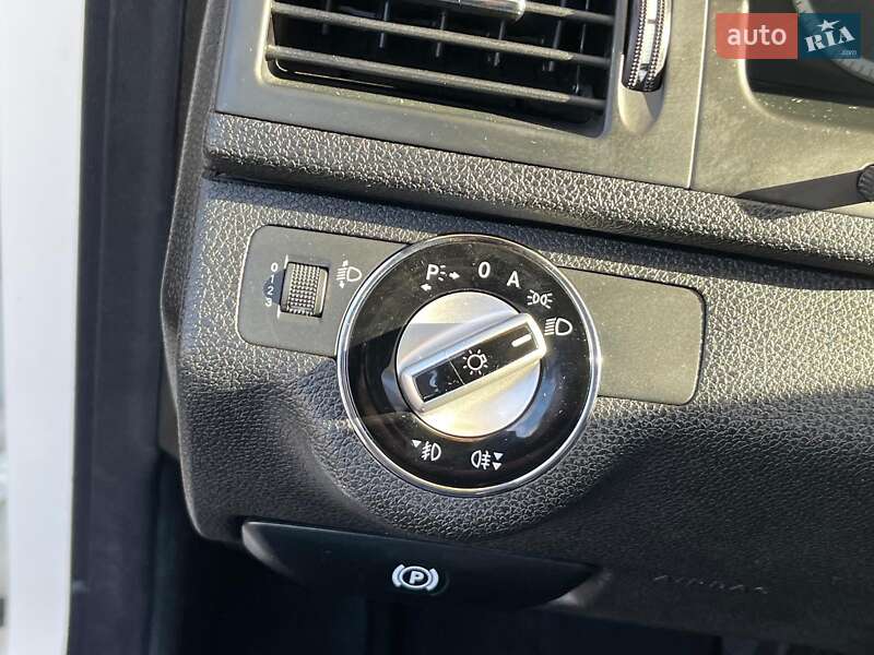 Универсал Mercedes-Benz C-Class 2010 в Киеве