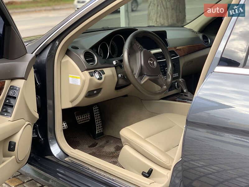 Седан Mercedes-Benz C-Class 2013 в Одесі фото 15 Седан Mercedes-Benz C-Class 2013 в Одесі