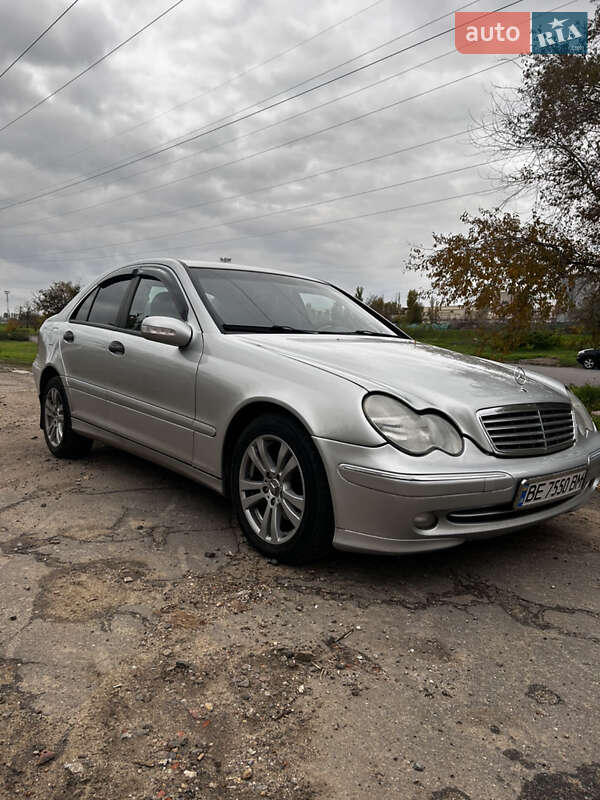 Седан Mercedes-Benz C-Class 2001 в Николаеве