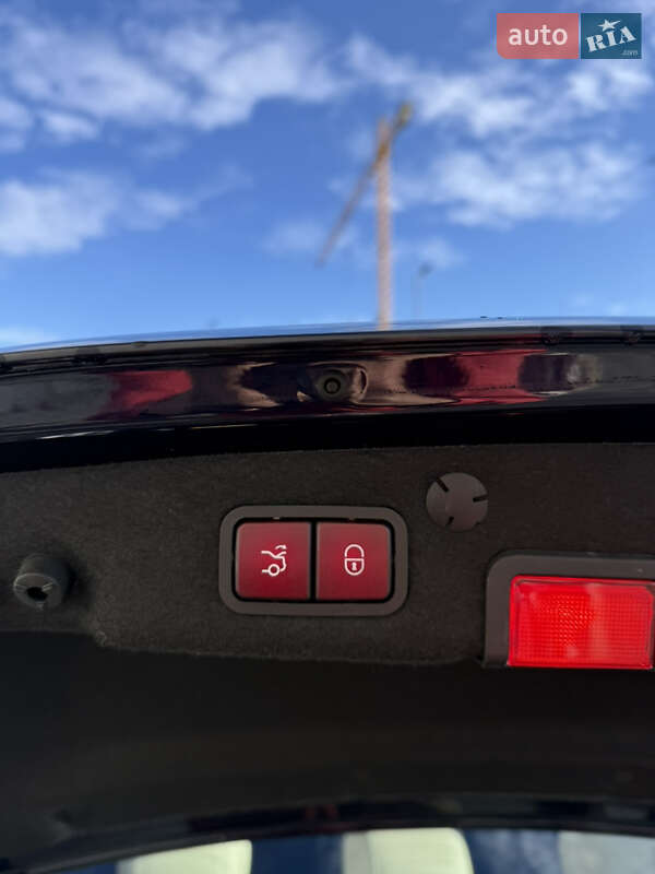 Седан Mercedes-Benz C-Class 2019 в Львові фото 37 Седан Mercedes-Benz C-Class 2019 в Львові