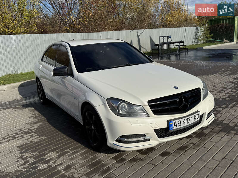 Седан Mercedes-Benz C-Class 2011 в Калинівці