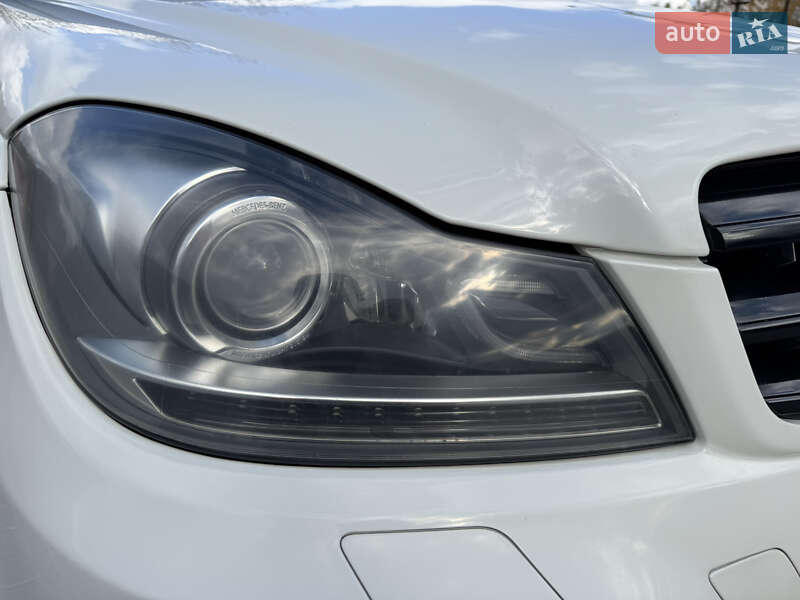 Седан Mercedes-Benz C-Class 2011 в Калинівці