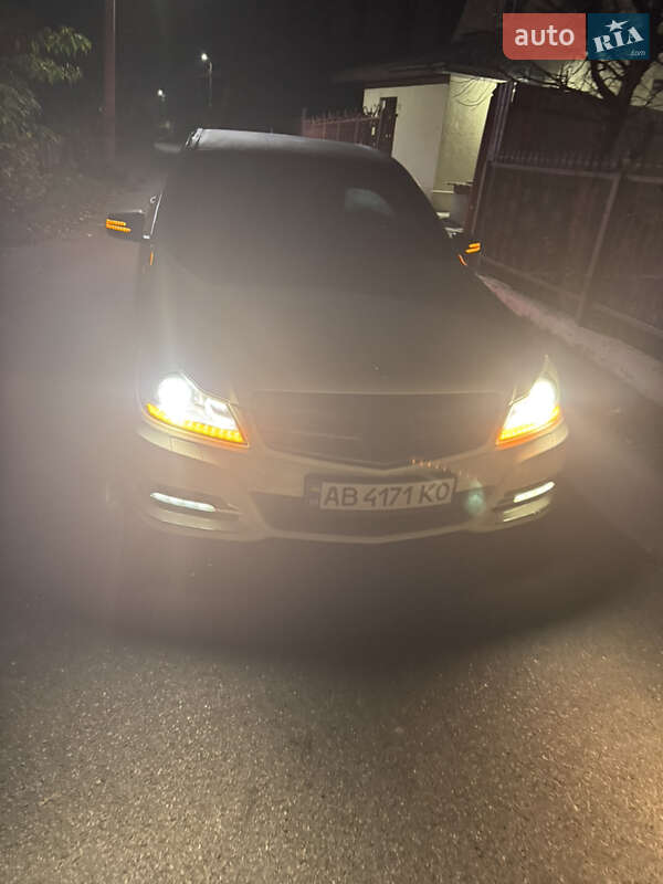 Седан Mercedes-Benz C-Class 2011 в Калинівці
