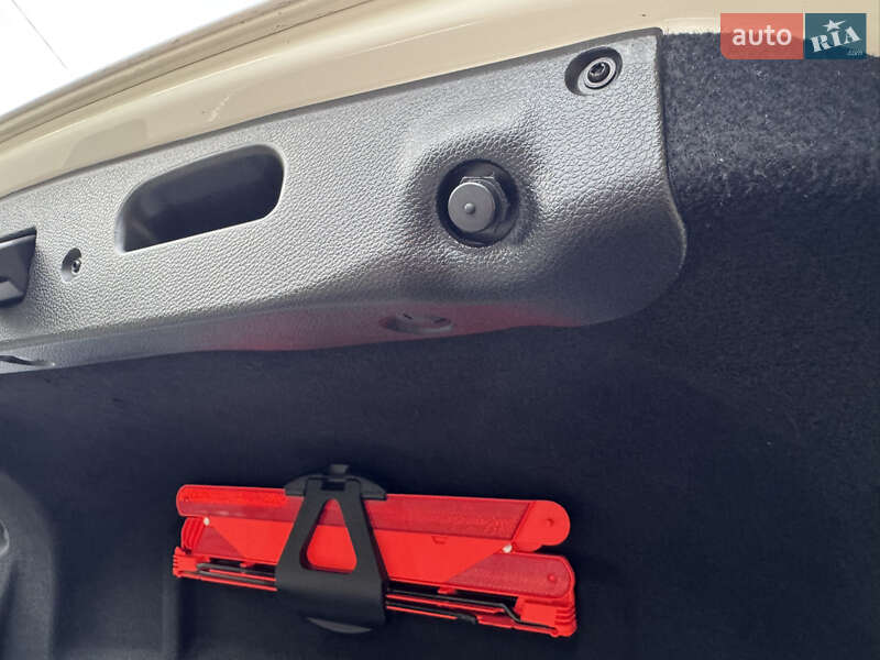 Седан Mercedes-Benz C-Class 2011 в Калинівці