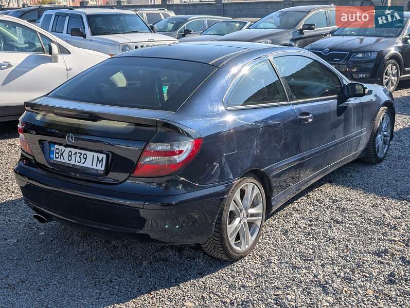 Купе Mercedes-Benz C-Class 2005 в Ровно