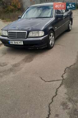 Седан Mercedes-Benz C-Class 1997 в Киеве Седан Mercedes-Benz C-Class 1997 в Киеве