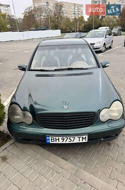 Седан Mercedes-Benz C-Class 2001 в Южном Седан Mercedes-Benz C-Class 2001 в Южном
