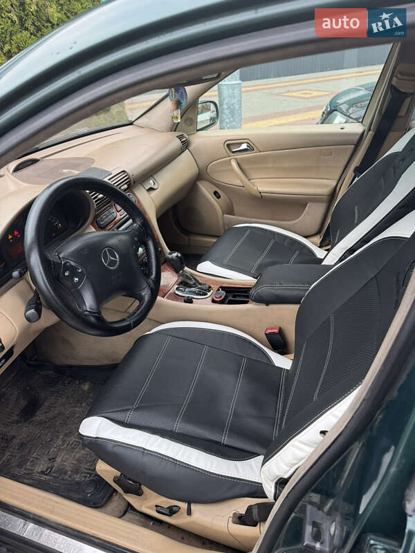 Седан Mercedes-Benz C-Class 2001 в Южному
