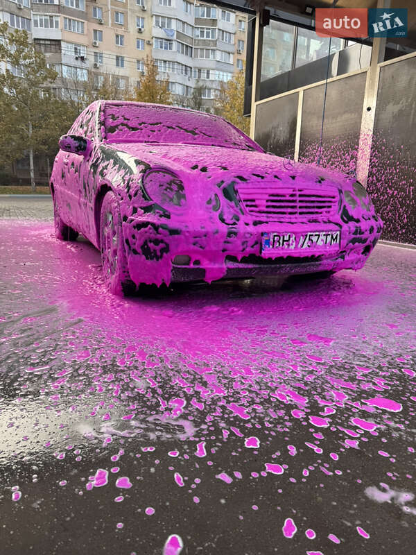 Седан Mercedes-Benz C-Class 2001 в Южному