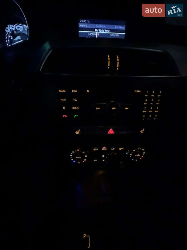 Седан Mercedes-Benz C-Class 2011 в Києві фото 45 Седан Mercedes-Benz C-Class 2011 в Києві