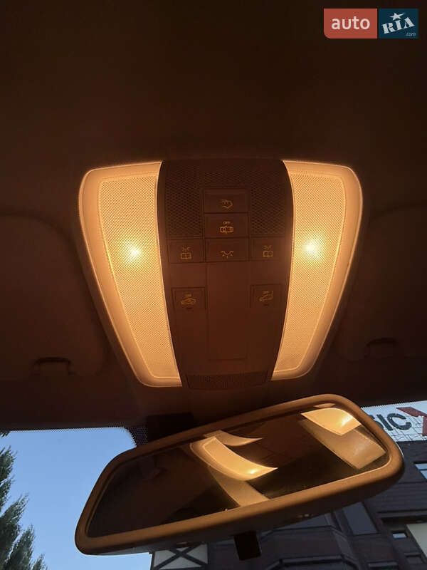 Седан Mercedes-Benz C-Class 2011 в Києві фото 60 Седан Mercedes-Benz C-Class 2011 в Києві