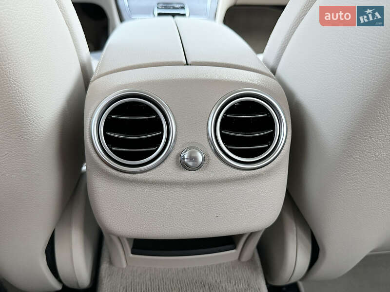 Седан Mercedes-Benz C-Class 2018 в Києві фото 34 Седан Mercedes-Benz C-Class 2018 в Києві