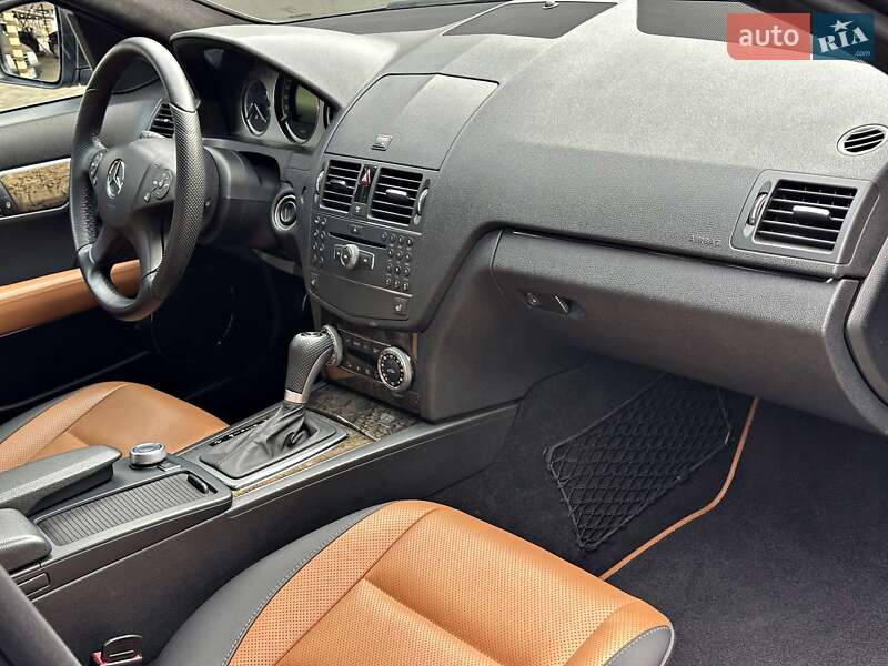 Седан Mercedes-Benz C-Class 2008 в Одесі фото 43 Седан Mercedes-Benz C-Class 2008 в Одесі