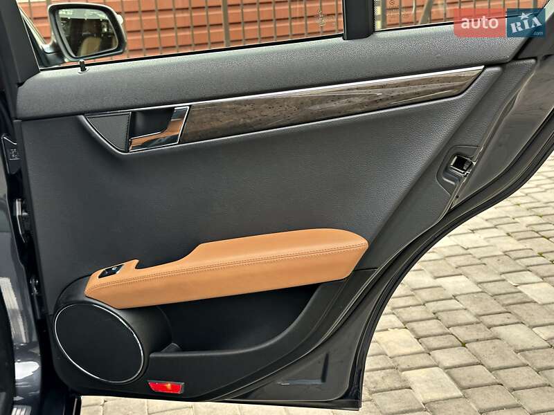 Седан Mercedes-Benz C-Class 2008 в Одесі фото 52 Седан Mercedes-Benz C-Class 2008 в Одесі