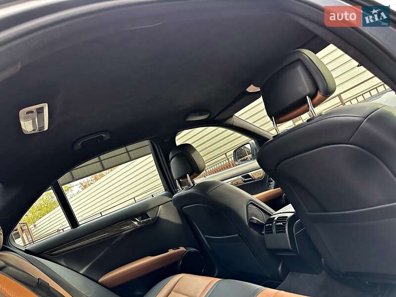 Седан Mercedes-Benz C-Class 2008 в Одесі фото 48 Седан Mercedes-Benz C-Class 2008 в Одесі