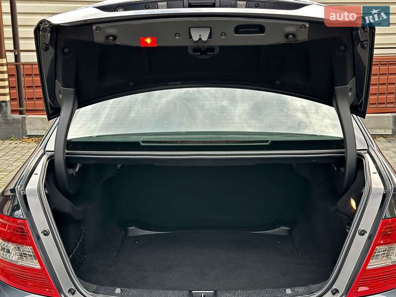 Седан Mercedes-Benz C-Class 2008 в Одесі фото 80 Седан Mercedes-Benz C-Class 2008 в Одесі
