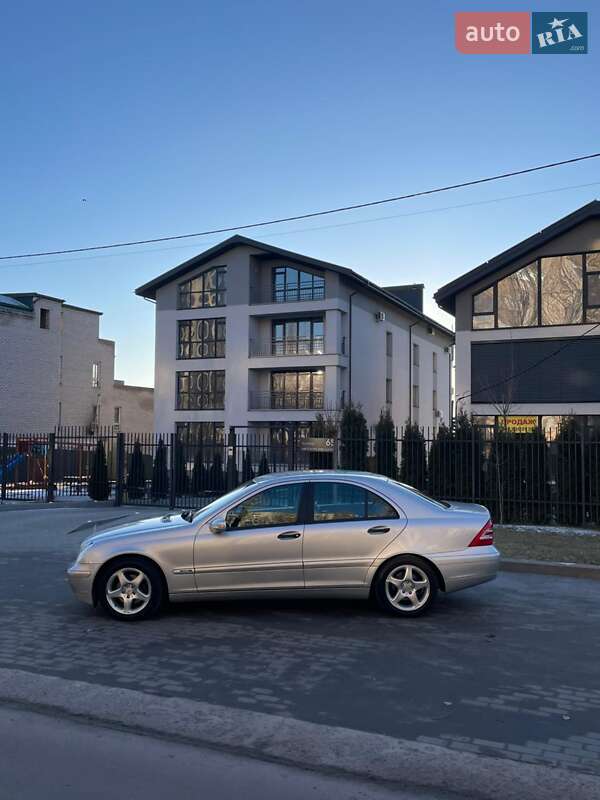 Седан Mercedes-Benz C-Class 2003 в Миколаєві