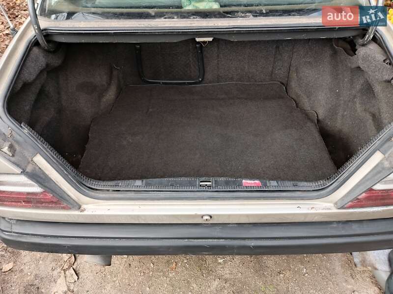 Седан Mercedes-Benz C-Class 1995 в Радомышле фото 16 Седан Mercedes-Benz C-Class 1995 в Радомышле