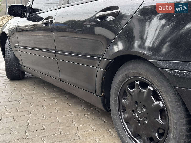 Седан Mercedes-Benz C-Class 2001 в Тернополі