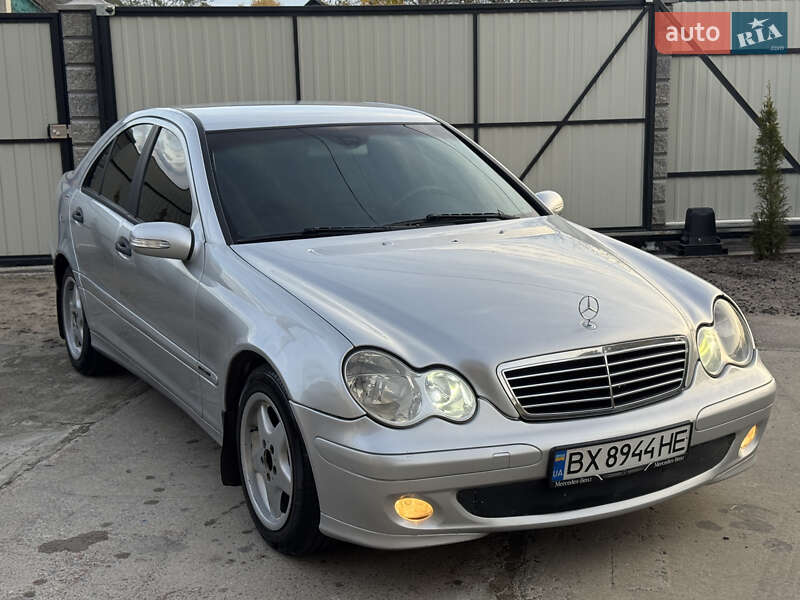 Седан Mercedes-Benz C-Class 2004 в Нетешине фото 7 Седан Mercedes-Benz C-Class 2004 в Нетешине