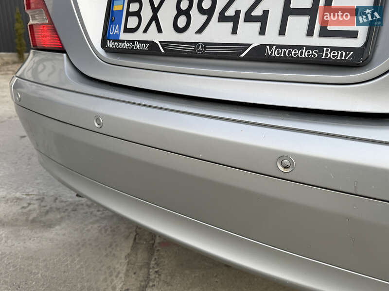 Седан Mercedes-Benz C-Class 2004 в Нетешине фото 15 Седан Mercedes-Benz C-Class 2004 в Нетешине