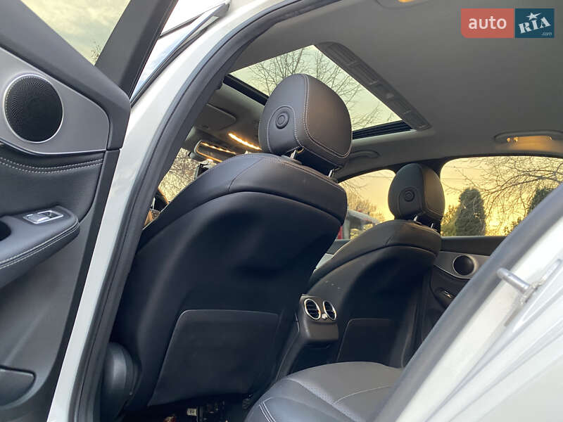 Седан Mercedes-Benz C-Class 2014 в Киеве
