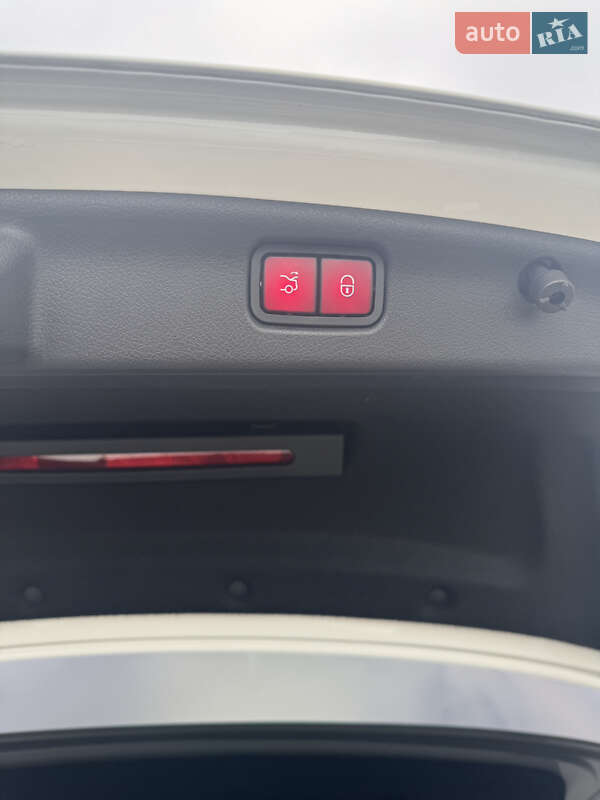 Седан Mercedes-Benz C-Class 2021 в Києві фото 15 Седан Mercedes-Benz C-Class 2021 в Києві