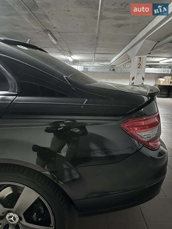 Седан Mercedes-Benz C-Class 2008 в Днепре