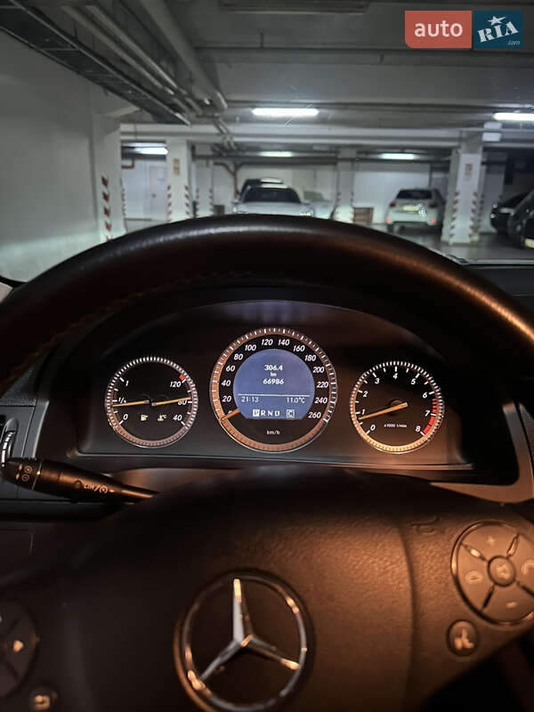 Седан Mercedes-Benz C-Class 2008 в Днепре
