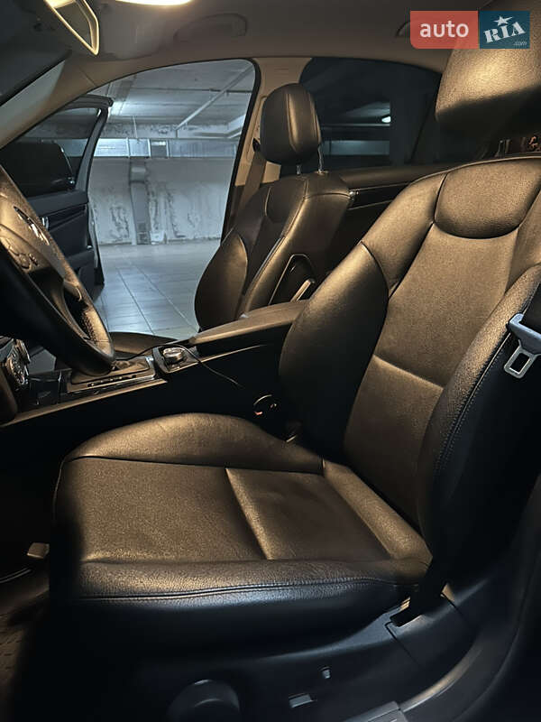 Седан Mercedes-Benz C-Class 2008 в Днепре