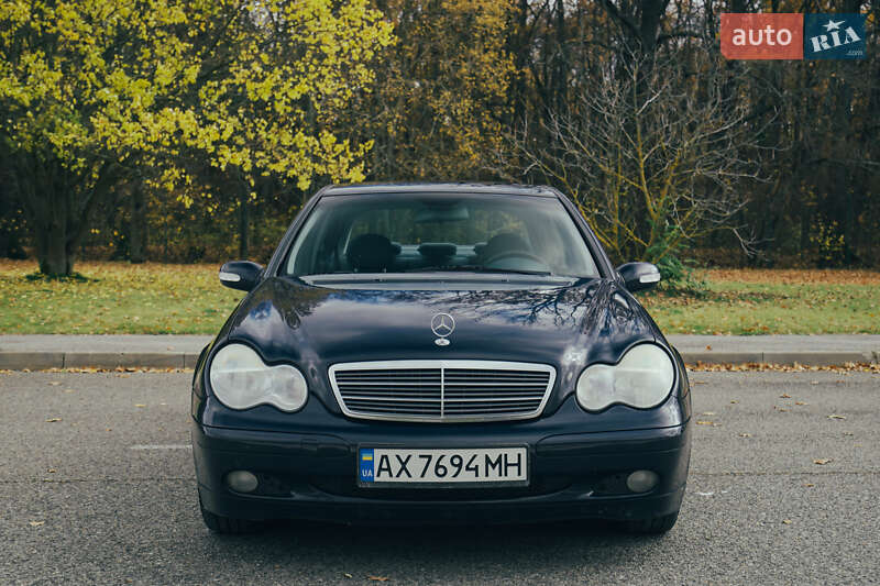 Седан Mercedes-Benz C-Class 2003 в Харкові фото 2 Седан Mercedes-Benz C-Class 2003 в Харкові