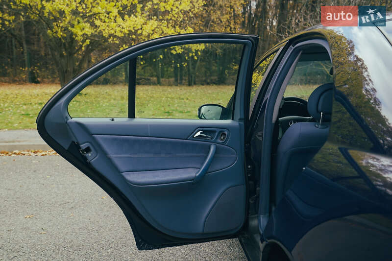 Седан Mercedes-Benz C-Class 2003 в Харкові фото 30 Седан Mercedes-Benz C-Class 2003 в Харкові