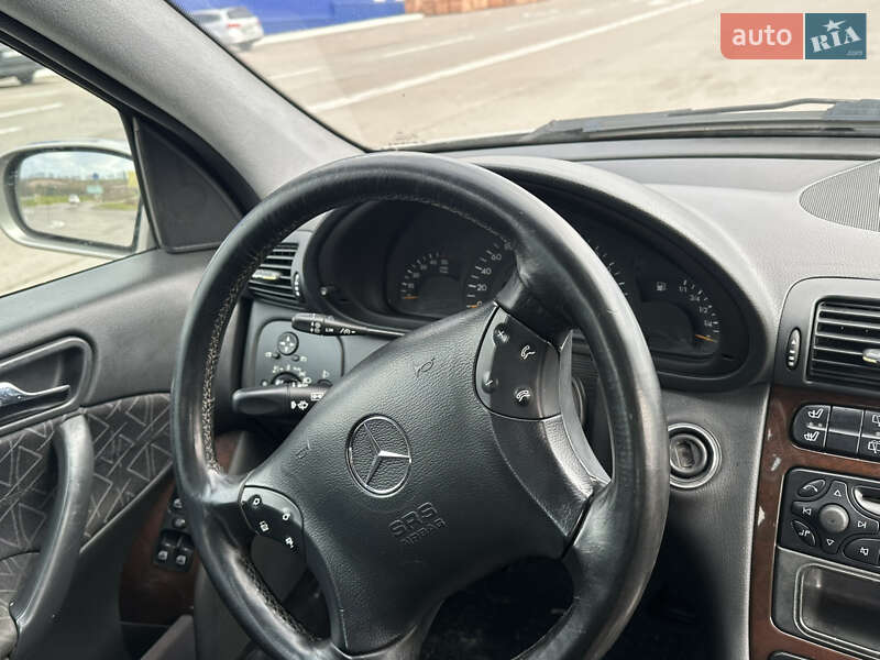 Універсал Mercedes-Benz C-Class 2002 в Рівному