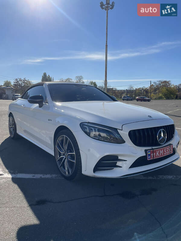 Кабриолет Mercedes-Benz C-Class 2018 в Одессе фото 59 Кабриолет Mercedes-Benz C-Class 2018 в Одессе