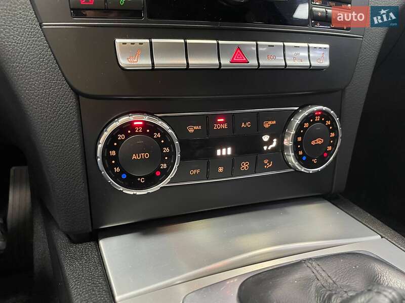 Універсал Mercedes-Benz C-Class 2013 в Києві