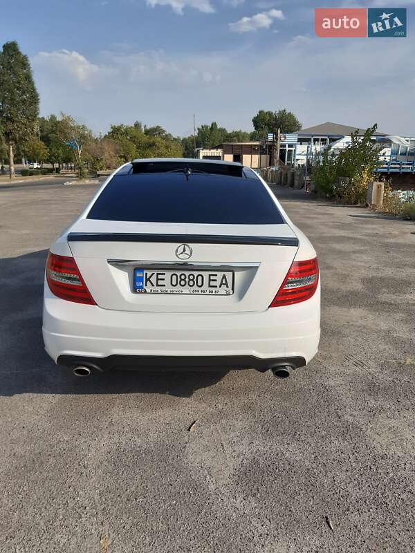 Купе Mercedes-Benz C-Class 2012 в Дніпрі
