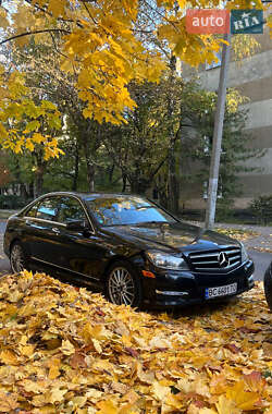 Седан Mercedes-Benz C-Class 2012 в Львові