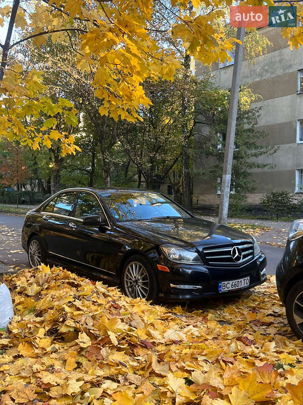 Mercedes-Benz C-Class 2012