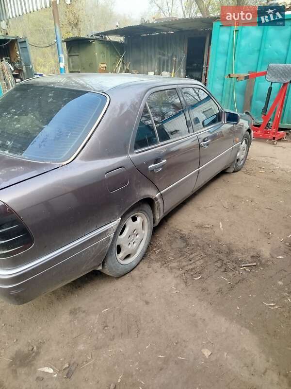 Седан Mercedes-Benz C-Class 1995 в Києві