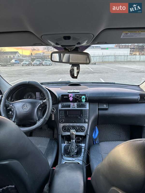 Седан Mercedes-Benz C-Class 2004 в Черновцах фото 16 Седан Mercedes-Benz C-Class 2004 в Черновцах