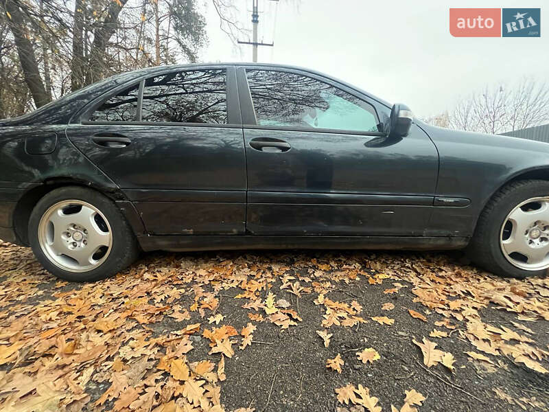 Седан Mercedes-Benz C-Class 2002 в Житомире