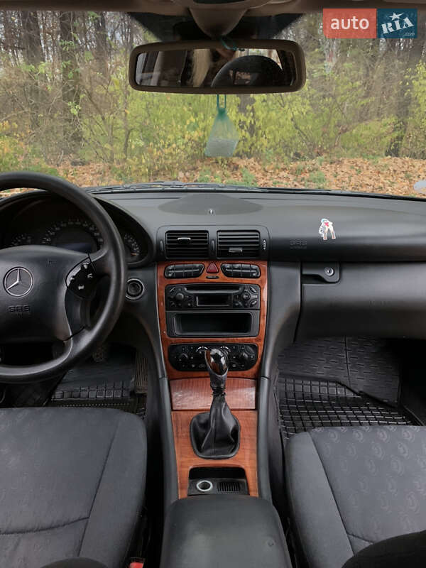 Седан Mercedes-Benz C-Class 2002 в Житомире