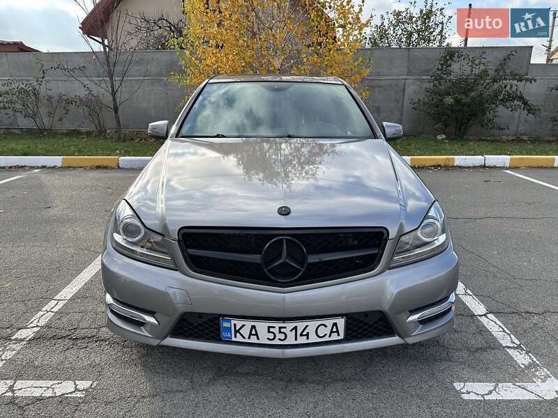 Седан Mercedes-Benz C-Class 2012 в Киеве фото Седан Mercedes-Benz C-Class 2012 в Киеве